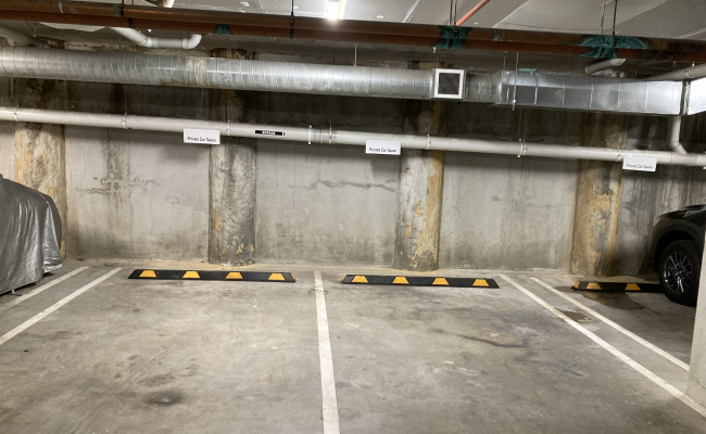 Indoor Parking Space - minutes to South Yarra Station, close to CBD