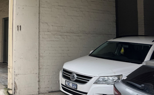Safe undercover Parking - 48 Darling Street