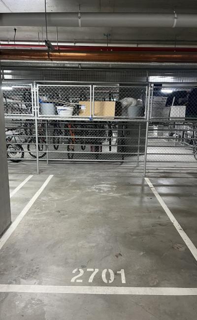Secure garage parking space in Richmond