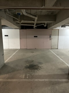 Great parking i Melbourne CBD. Parallel to State library. ONLY AVAILABLE UNTIL 5-NOVEMBER 2023