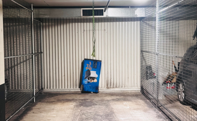 Great indoor parking sydney cbd (lockup garage)