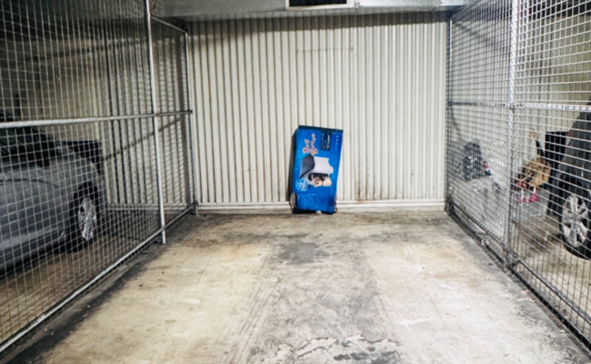 Great indoor parking sydney cbd (lockup garage)
