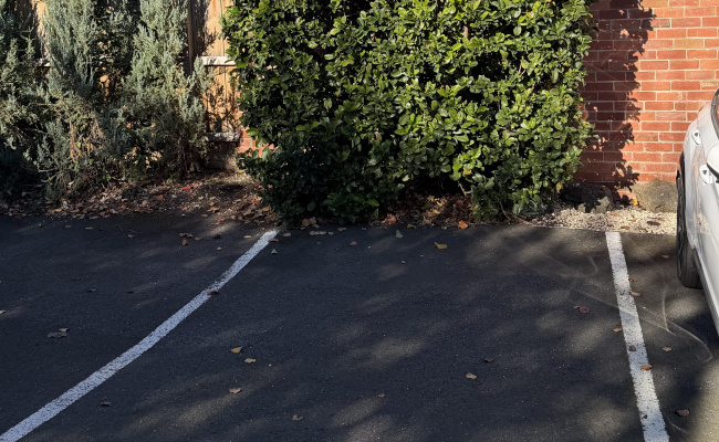 Secure spot near Richmond Station, MCG, MECCA, Epworth