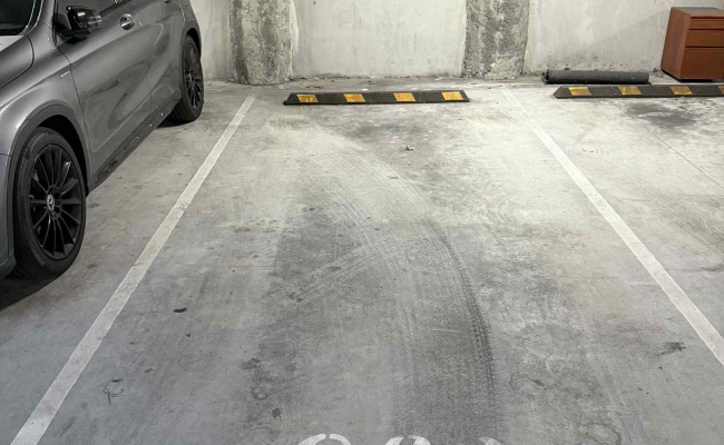 Undercover Car Park for Rent - Spring Hill (Secure Access)