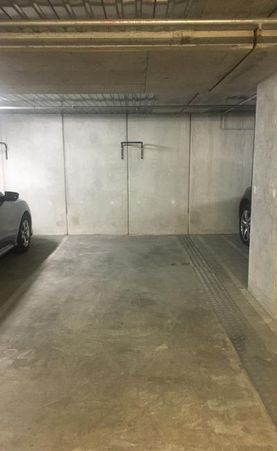 Convenient parking in Docklands - Located on Level 3