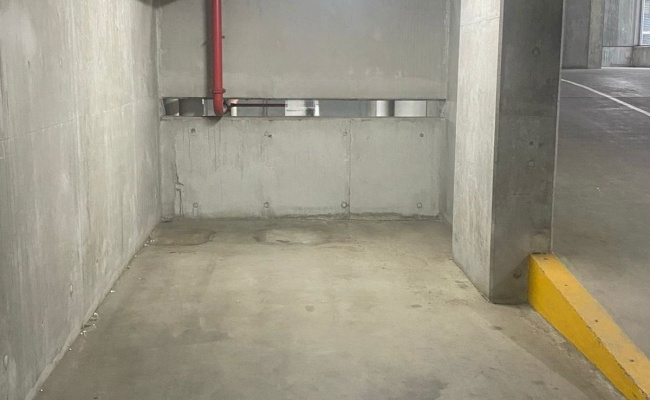 Great parking space near CBD
