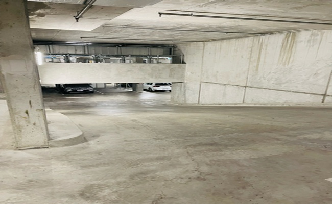 Secure Indoor Parking , 3 mins from Shrine, Royal Botanical Gardens, Southbank, South Melb