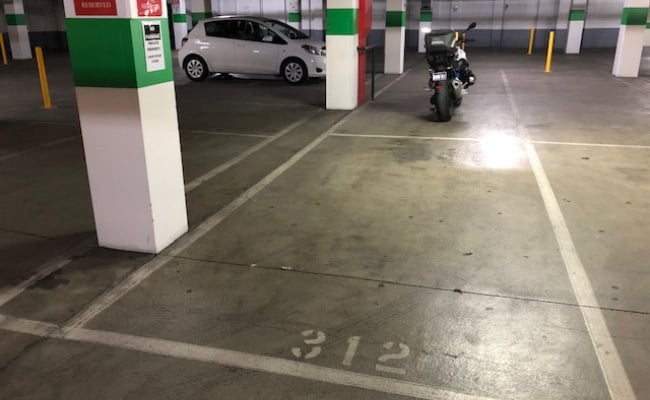 Carlton - Clocktower Complex - Covered carspace