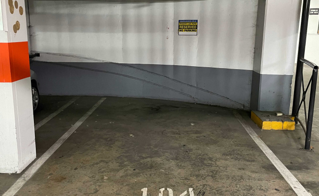 Your own car park Clocktower Carlton - undercover