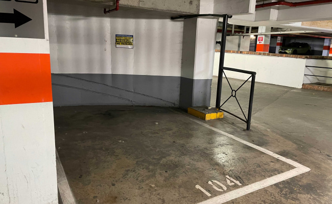 Your own car park Clocktower Carlton - undercover