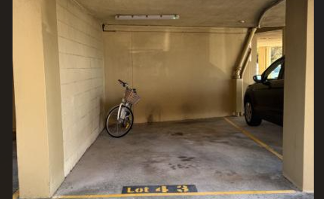 Secure Parking Space, McMahons point