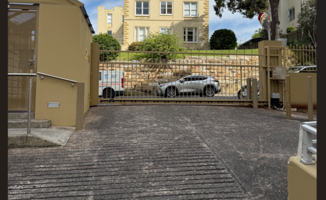 Secure Parking Space, McMahons point