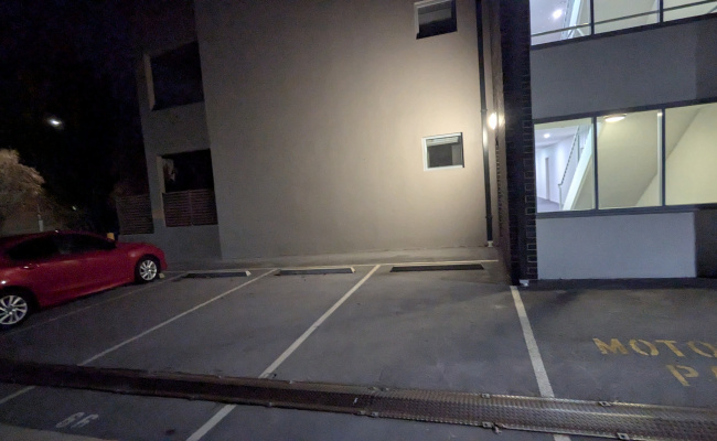 Great easily Accessible spacious Parking Space in Phillip near Woden Commercial centre