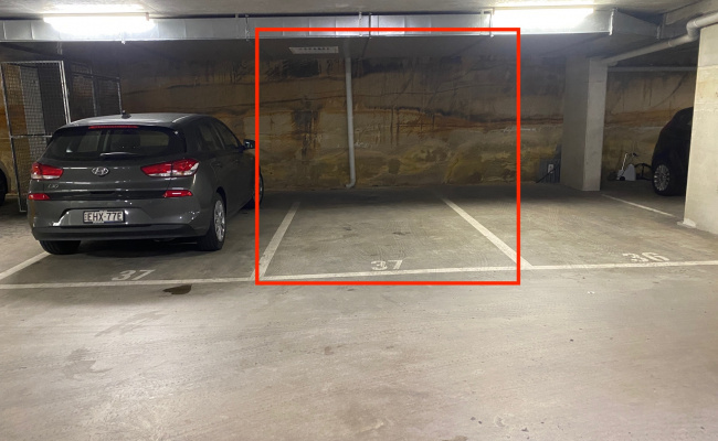 Great parking in heart of Bondi Junction