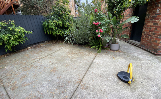 Great secure off-street parking space in St Kilda