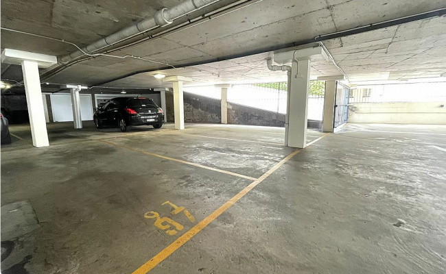 Undercover long term space in Elizabeth Bay loop