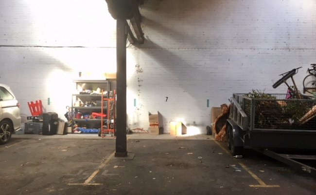 Melbourne - Rapid Access CBD Parking near QVM