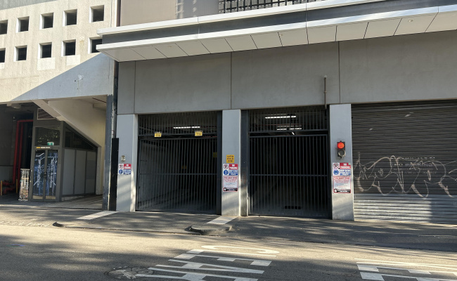 Great parking space near CBD