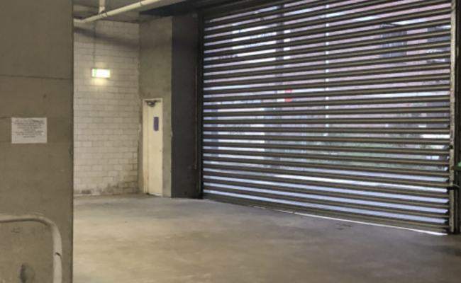 5 mins from Central in Surry Hills - Elizabeth Street Secure indoor