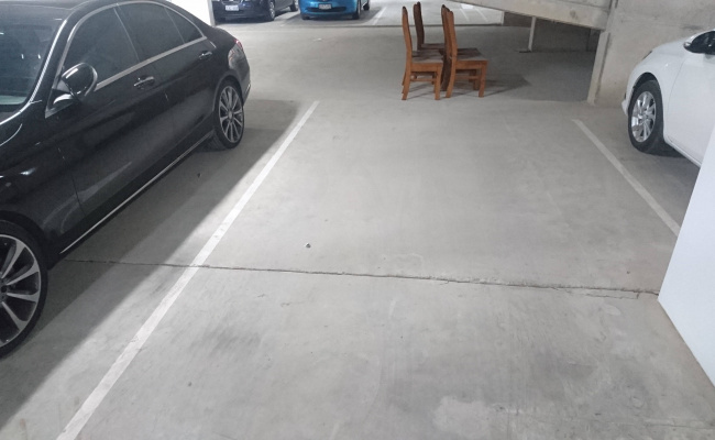 Underground Parking in Braddon - 10min Walk to City