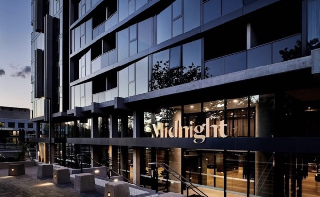 Midnight hotel, secure Indoor Parking, Braddon/Civic/near ANU