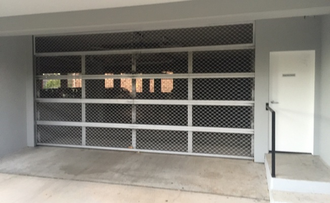 Secure carpark walking distance to PA hospital