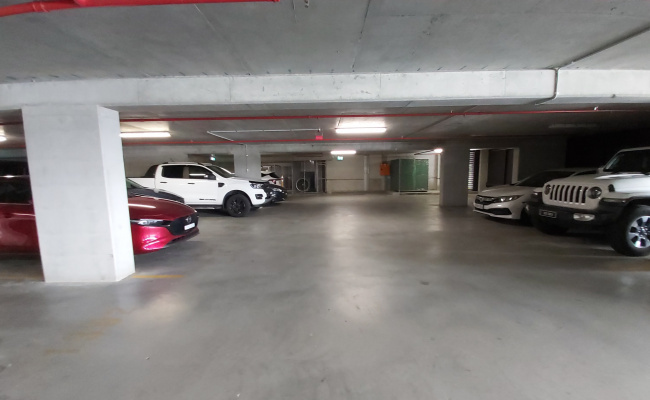 Belconnen - Secure Indoor Parking close to Westfield