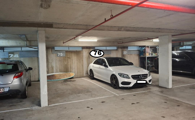 Surfers Paradise - Secure Underground Carpark. Next to a Pole so extra protection for your car.