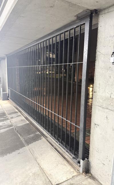 Great indoor parking space in Port Melbourne