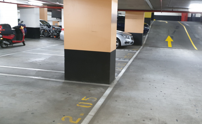 Fantastic position in Paramount Building