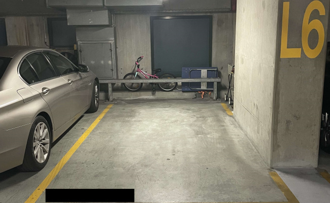 CBD Parking space, 3 min walk from Chinatown/State Library/QV