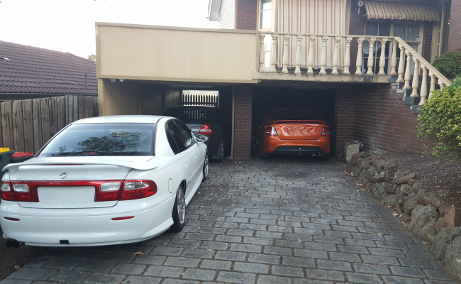 Easy & High access drive-in undercover car park with power point