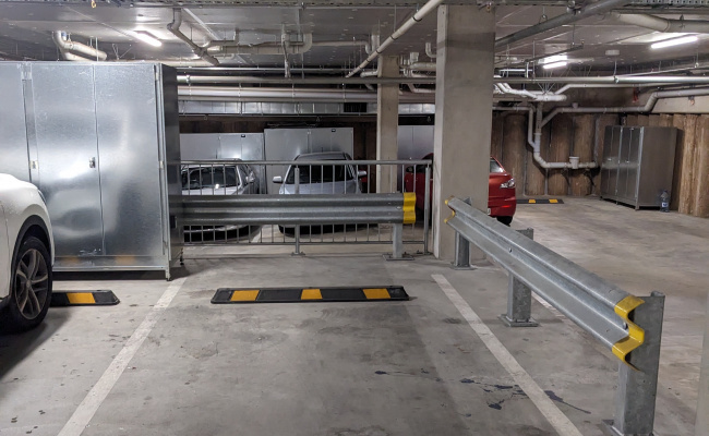 Bowden - Indoor Parking close to CBD and free tram
