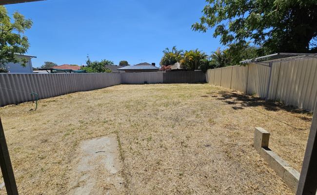 Rivervale - Secure Backyard Parking near Airport and CBD