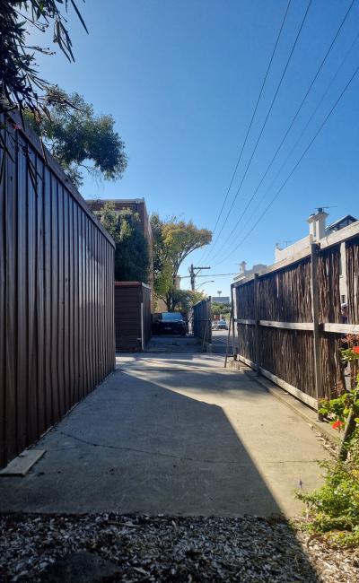Easy and safe car space in Fitzroy.