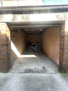 BONDI garage - open to long or short term