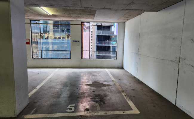 Melb CBD - Secure Indoor Parking - BAY 501.