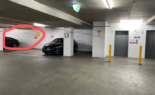 Melbourne CBD - Indoor Parking near RMIT and Melbourne Central