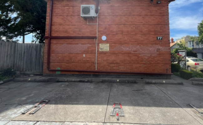Car Park - Off street Parking - In between Bridge Road and Swan