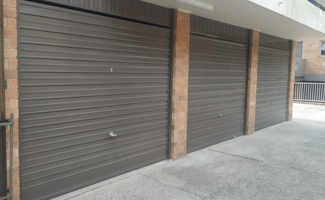 Hornsby - Great Garage for Storage/Parking near Train Station