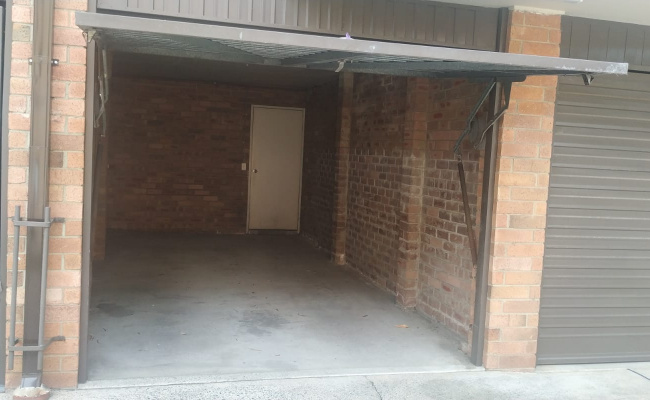Hornsby - Great Garage for Storage/Parking near Train Station