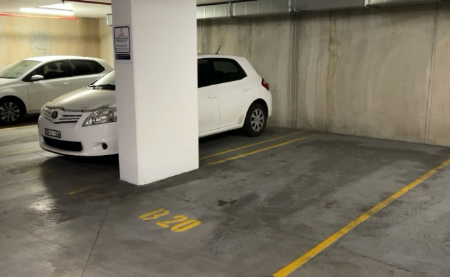 Great Parking space- 5mins walk to Chatswood Station
