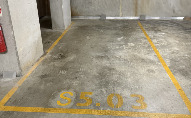 Great parking space in Mascot