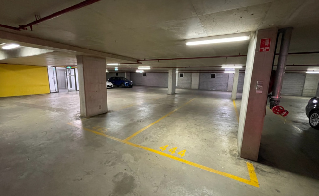 Secure Parking in Mascot (Near station)