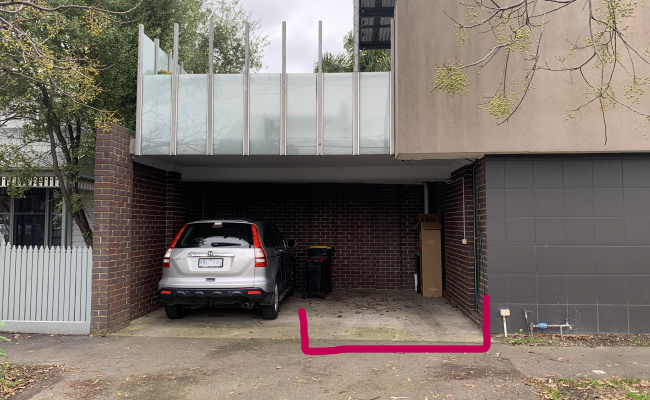 Convenient parking in Richmond, two min from Bridge Road and five min from Church Street!