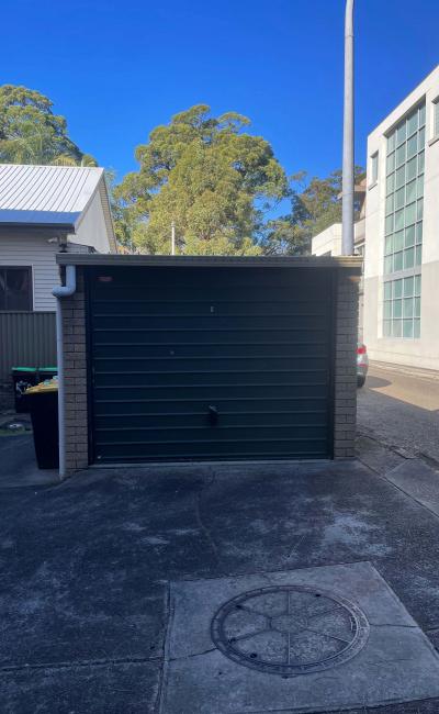 Lock Up Garage with Automatic Door in Carlton