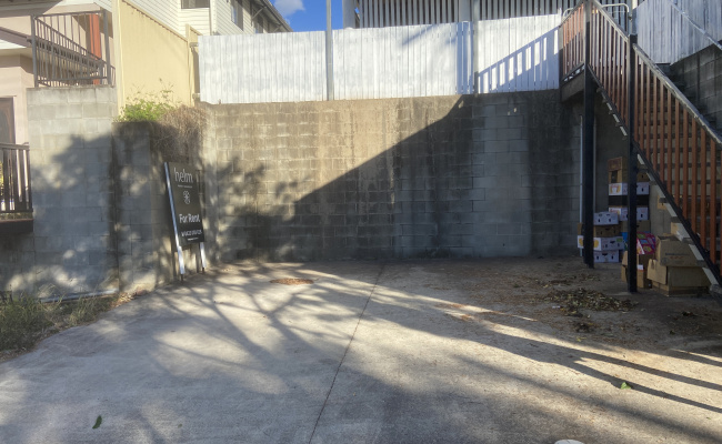 Double wide space. Short walk to Royal Brisbane and Women's Hospital