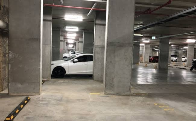 Parking 3 mins from Green Square Station, Zetland apartment