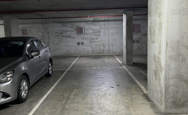 Brisbane City,Great Shared Tandem Car Park close to The Myer Centre #1