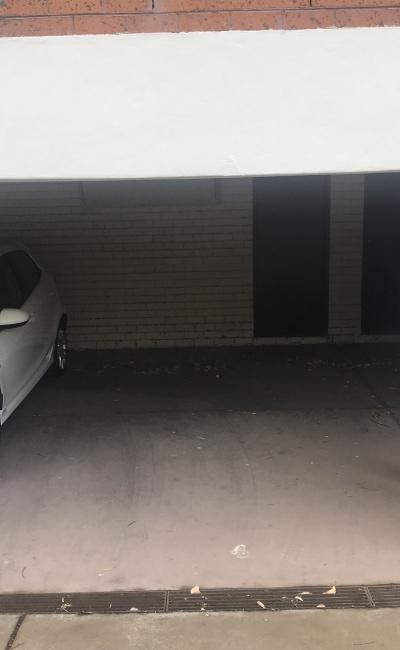 Safe parking space in North Melbourne - close to Royal Childrens Hospital